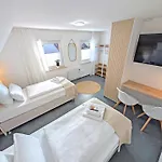 Golden By Bestime - 5br Haus Terrasse 2 Parkplaetze 10 Betten Trockner Tischfussball * Goldenstedt