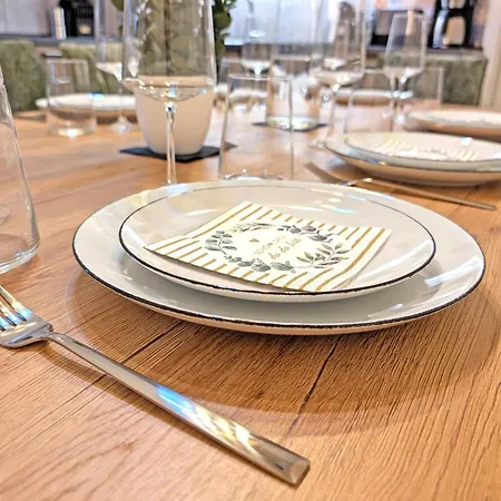 Bestime - Modernes 5br Haus Mit 2 Parkplaetzen *