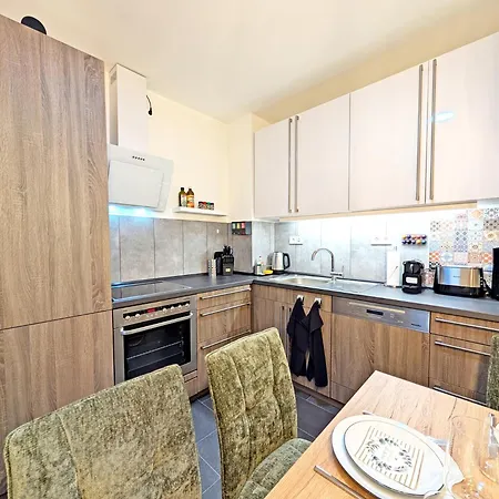 Apartment Bestime - Modernes 5br Haus Mit 2 Parkplaetzen