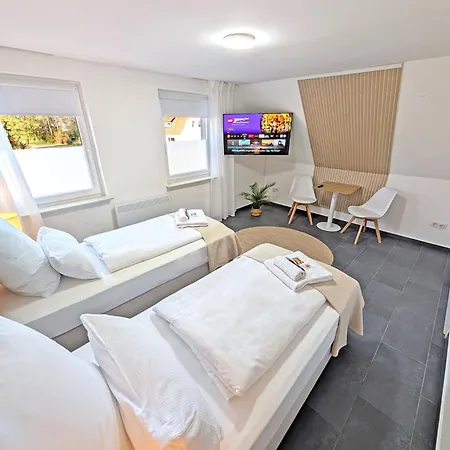 Golden By Bestime - 5br Haus Terrasse 2 Parkplaetze 10 Betten Trockner Tischfussball *