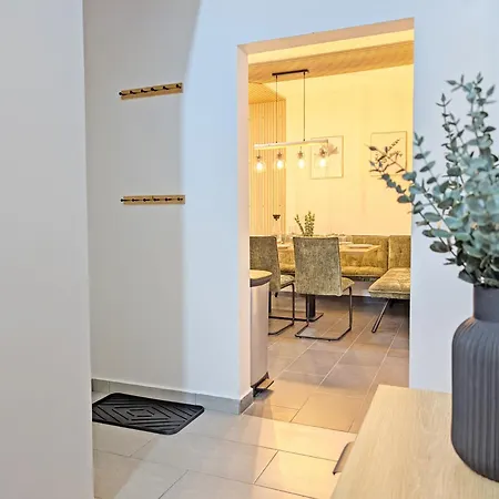 Bestime - Modernes 5br Haus Mit 2 Parkplaetzen Apartment *