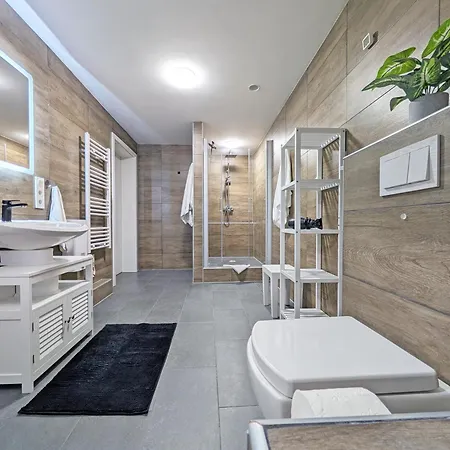 Bestime - Modernes 5br Haus Mit 2 Parkplaetzen