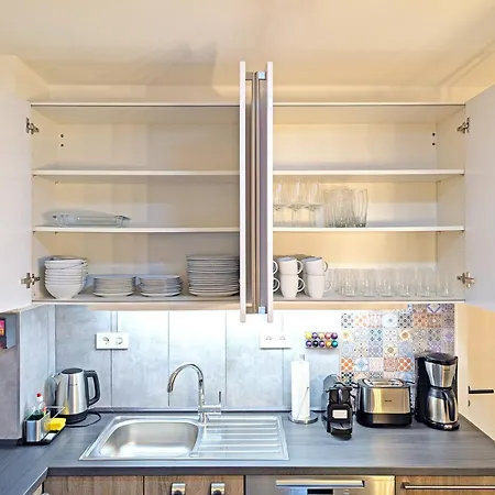 Bestime - Modernes 5br Haus Mit 2 Parkplaetzen Apartment