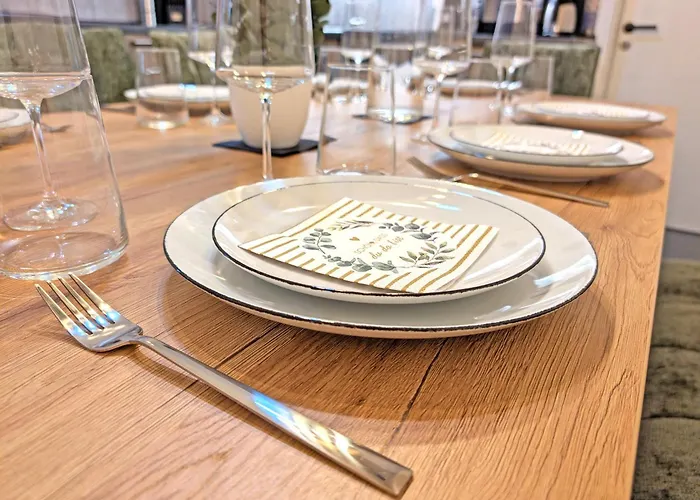 Bestime - Modernes 5br Haus Mit 2 Parkplaetzen *